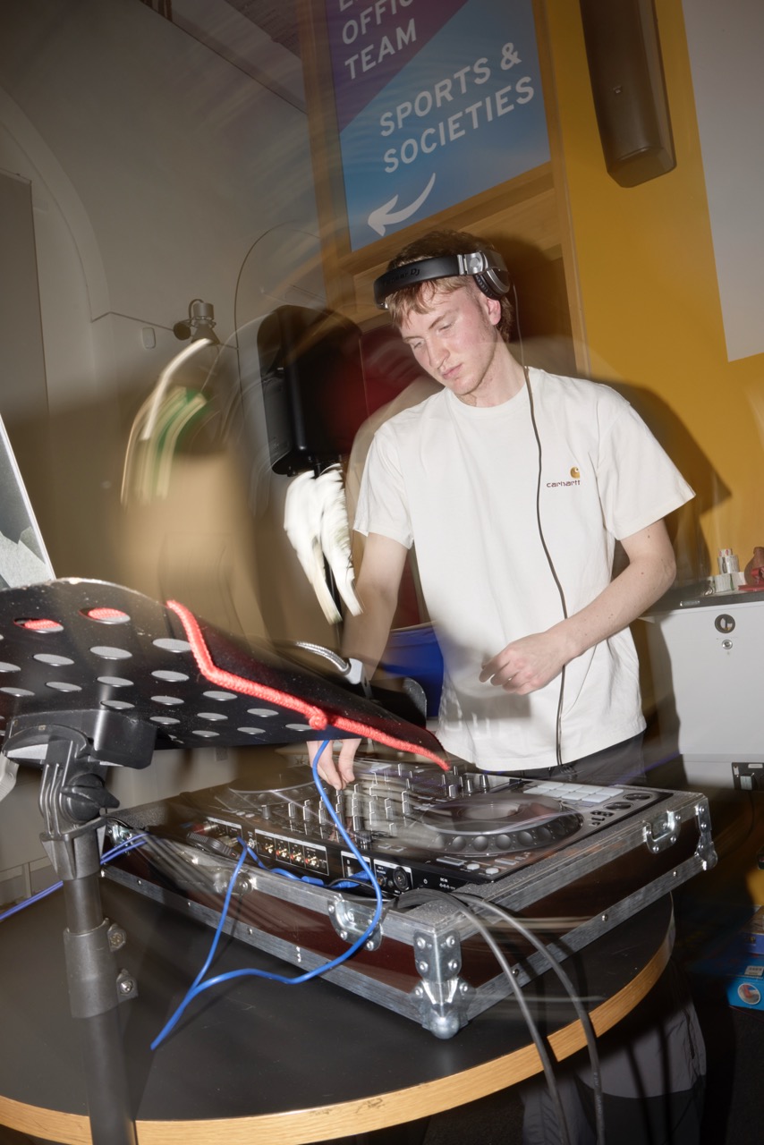Daniel Wright DJ live set photography - UK underground electronic and house DJ performance 1